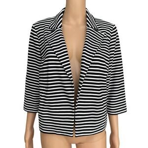 Chico’s black/white striped cropped blazer open from pockets cinched waist sz M